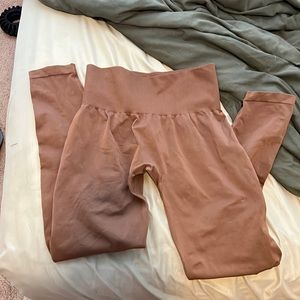 NVGTN Caramel Leggings